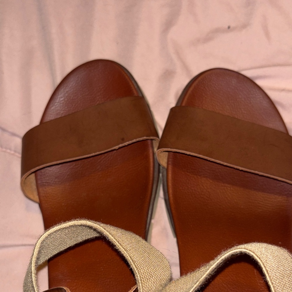 Maurices Tan and Cream Women's Sandals Size 8.5 Women’s Wedge Shoes - Picture 10 of 14